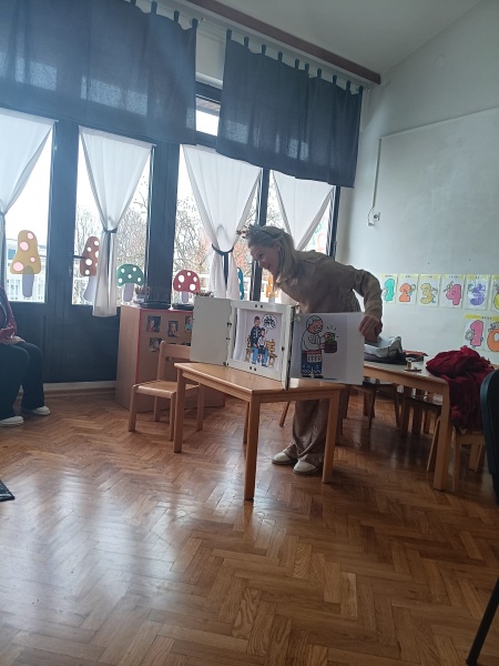 „Teta pričalica“ u skupini Mašnice - slika broj: 2